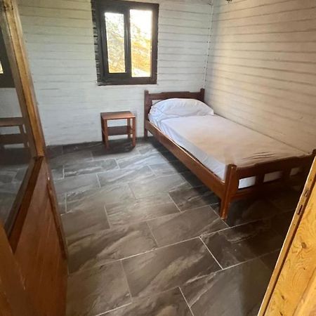 Kongjoni'S Rooms Himare Eksteriør bilde