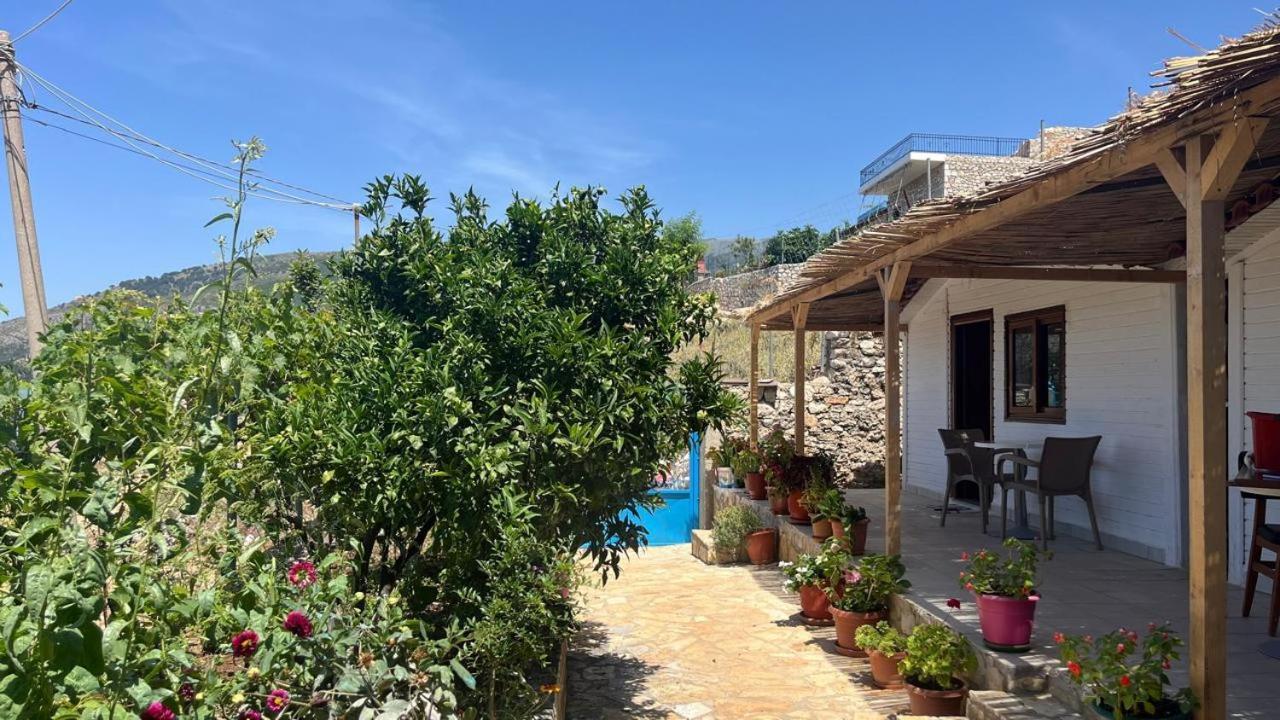 Kongjoni'S Rooms Himare Eksteriør bilde